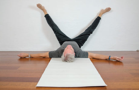15-minute yoga sequence from Yin Yoga 50+